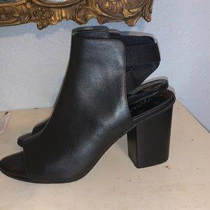 NEVER WORN Kenneth Cole Reaction heels